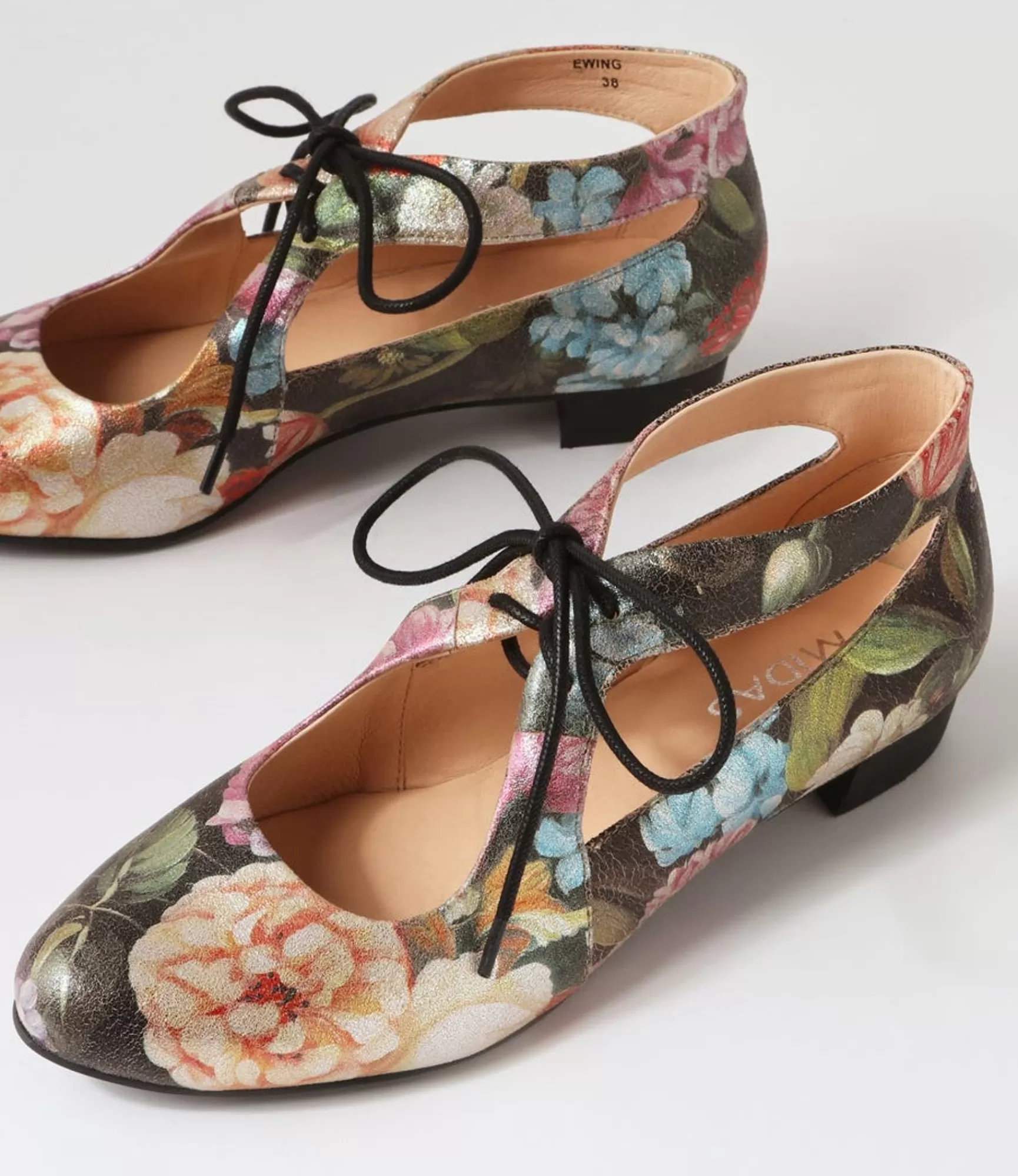 New Midas Shoes Earing Vintage Metal Floral Leather Heels